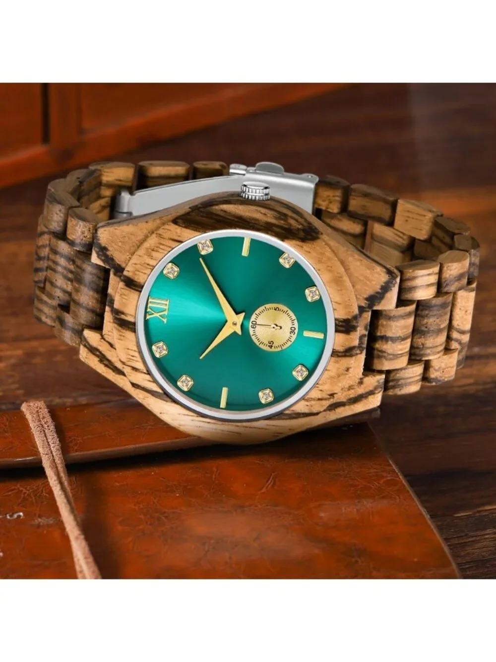 Men's Brown Green Handmade Lightweight Analog Quartz Solid Wrist Wooden Watch